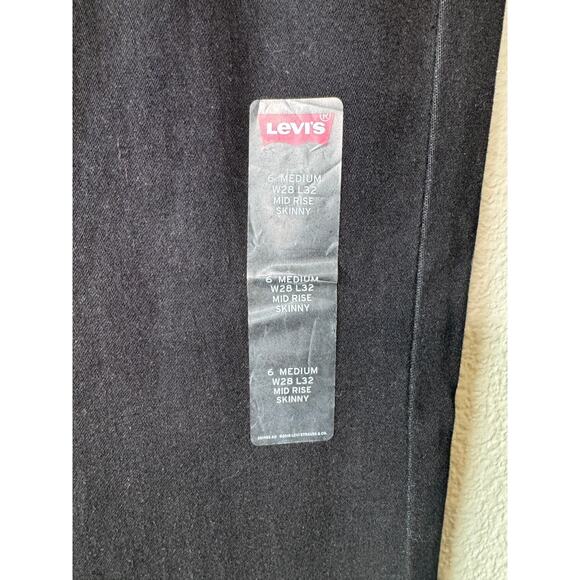 Levis Mid Rise Jeans - Picture 4 of 4